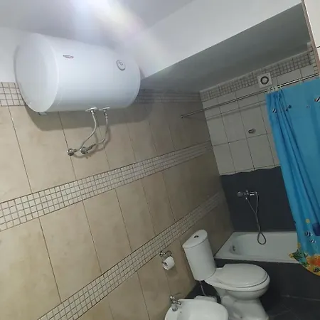 アパート Apartment Beach Durres *